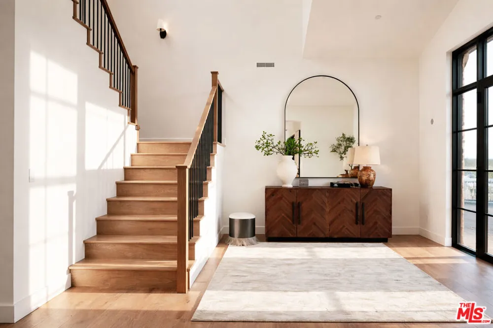 29623 Harvester Road Malibu, CA 90265
