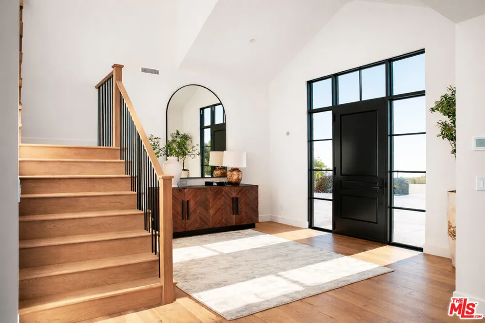 29623 Harvester Road Malibu, CA 90265