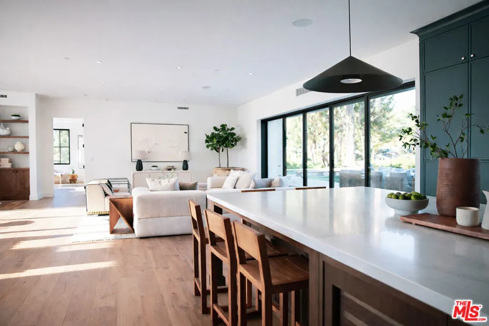 29623 Harvester Road Malibu, CA 90265