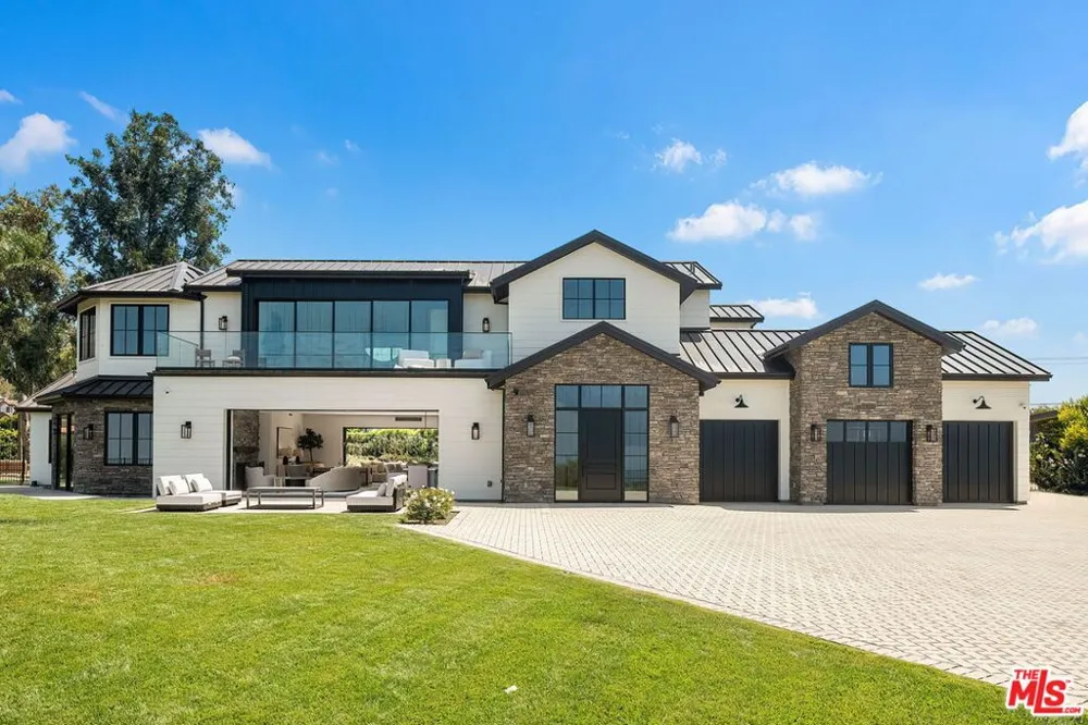 29623 Harvester Road Malibu, CA 90265