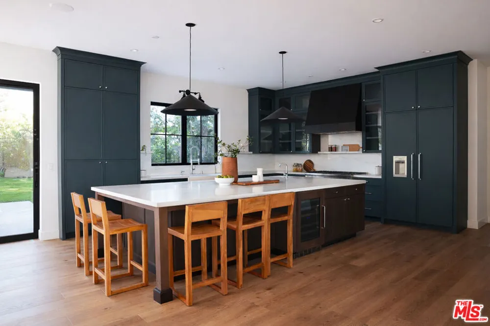 29623 Harvester Road Malibu, CA 90265