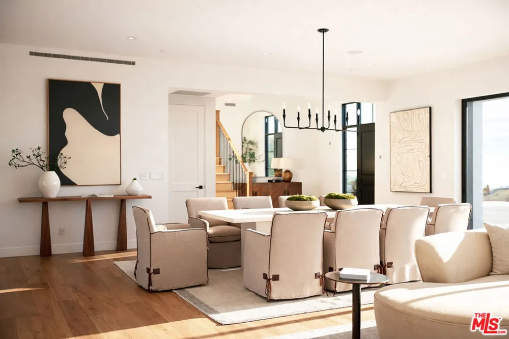 29623 Harvester Road Malibu, CA 90265