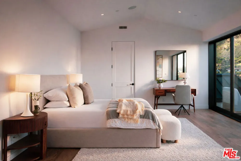 29623 Harvester Road Malibu, CA 90265