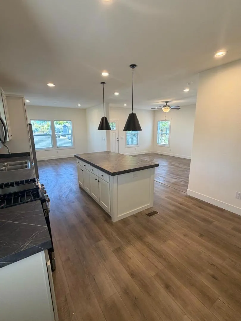 132 Village Circle #132 Sacramento, CA 95838