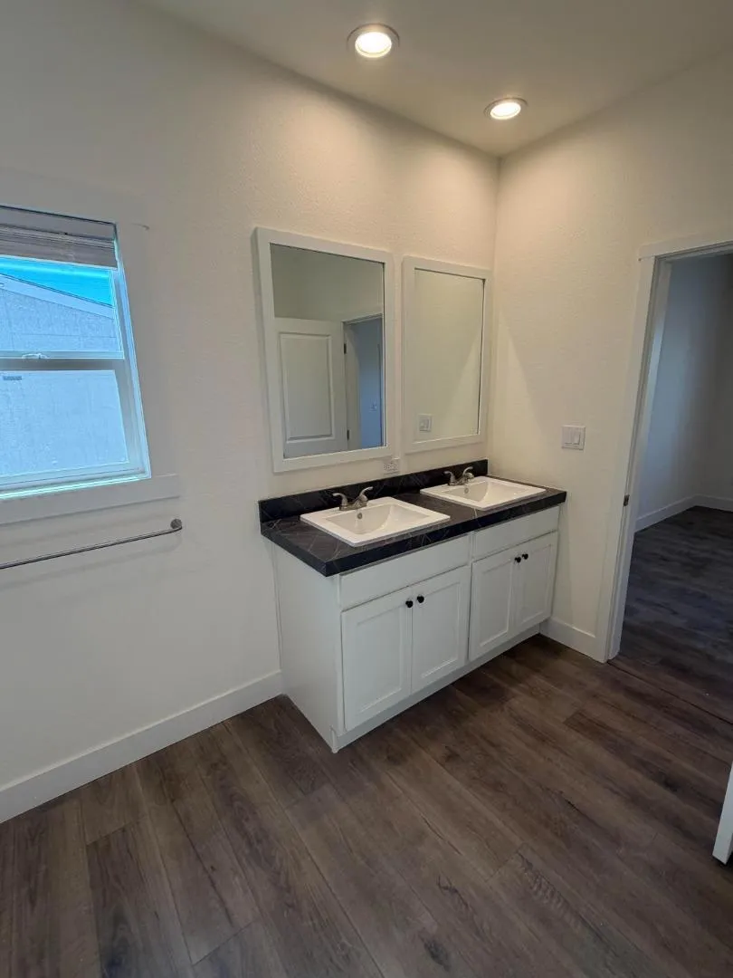 132 Village Circle #132 Sacramento, CA 95838