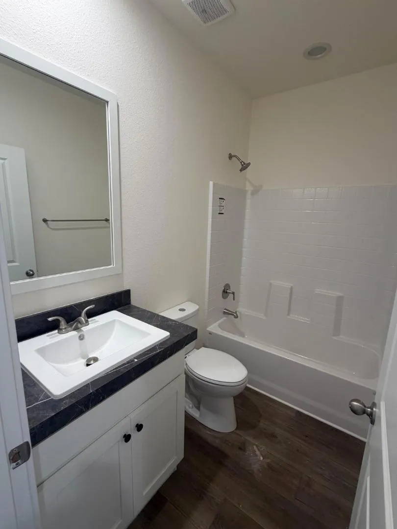 132 Village Circle #132 Sacramento, CA 95838