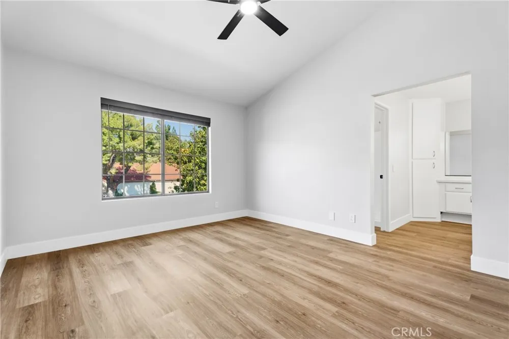 20061 Avenue Of The Oaks Newhall, CA 91321