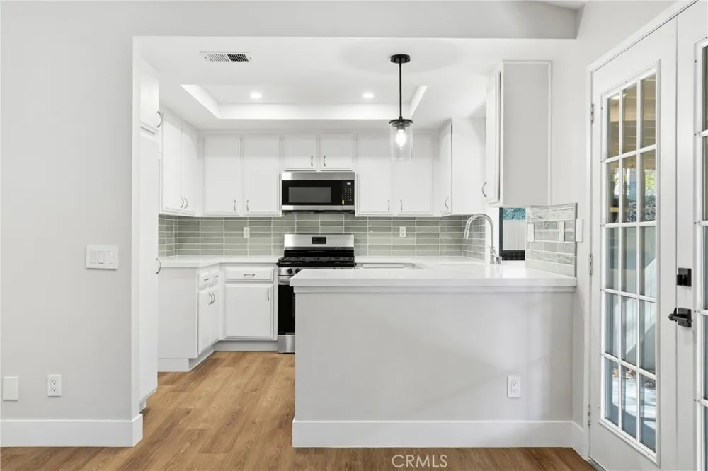 20061 Avenue Of The Oaks Newhall, CA 91321