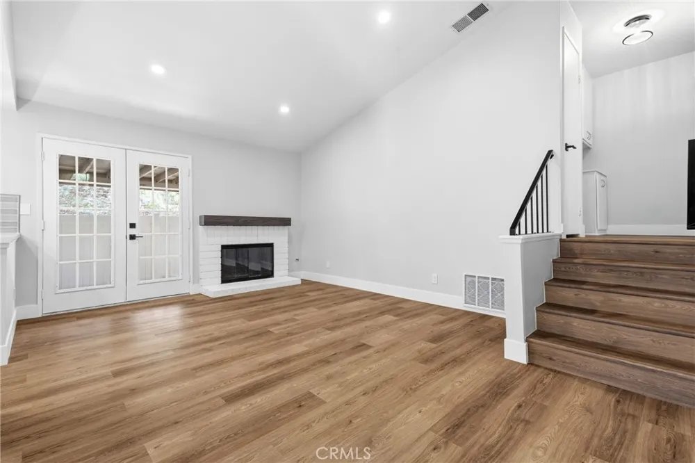 20061 Avenue Of The Oaks Newhall, CA 91321