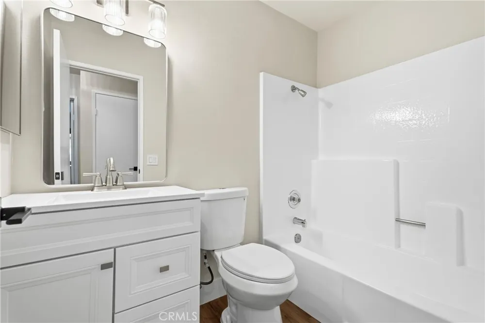 20061 Avenue Of The Oaks Newhall, CA 91321