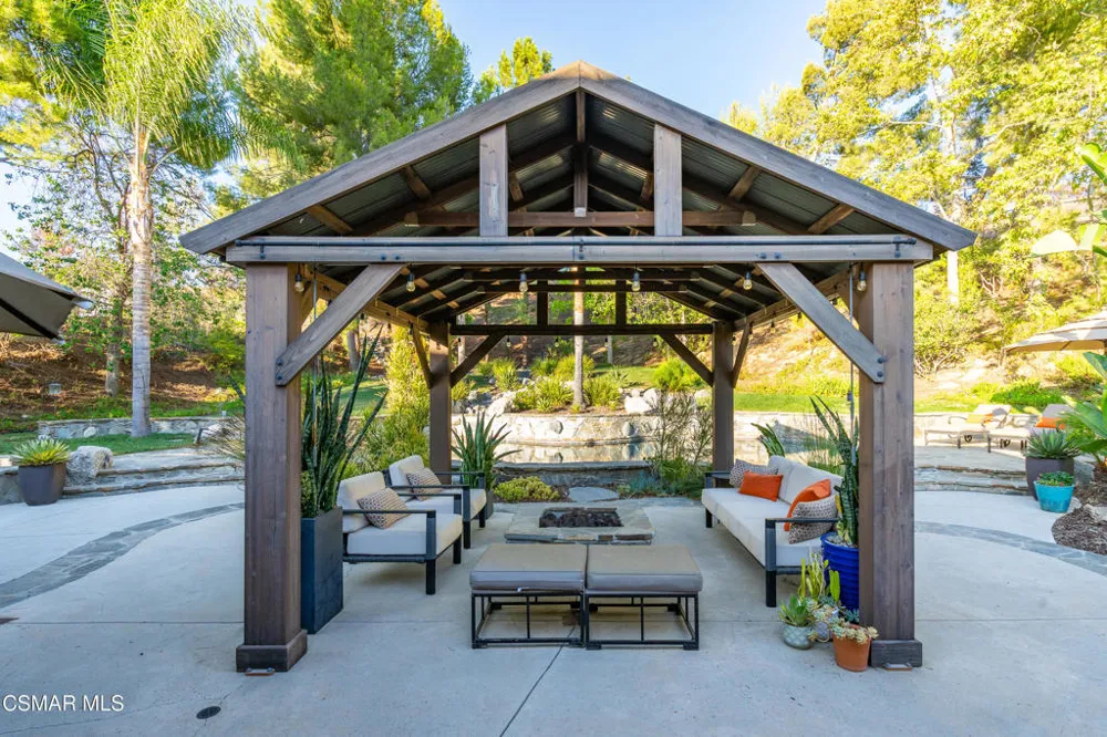 2085 Casual Court Simi Valley, CA 93065