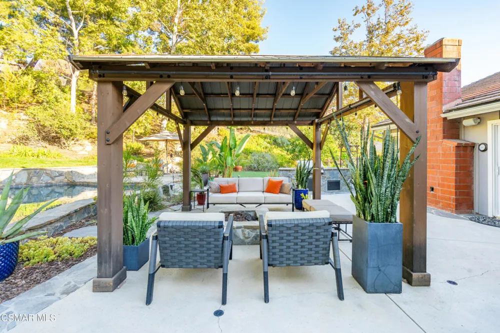 2085 Casual Court Simi Valley, CA 93065