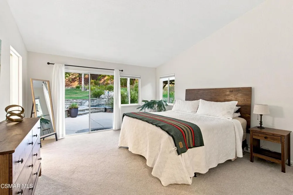 2085 Casual Court Simi Valley, CA 93065