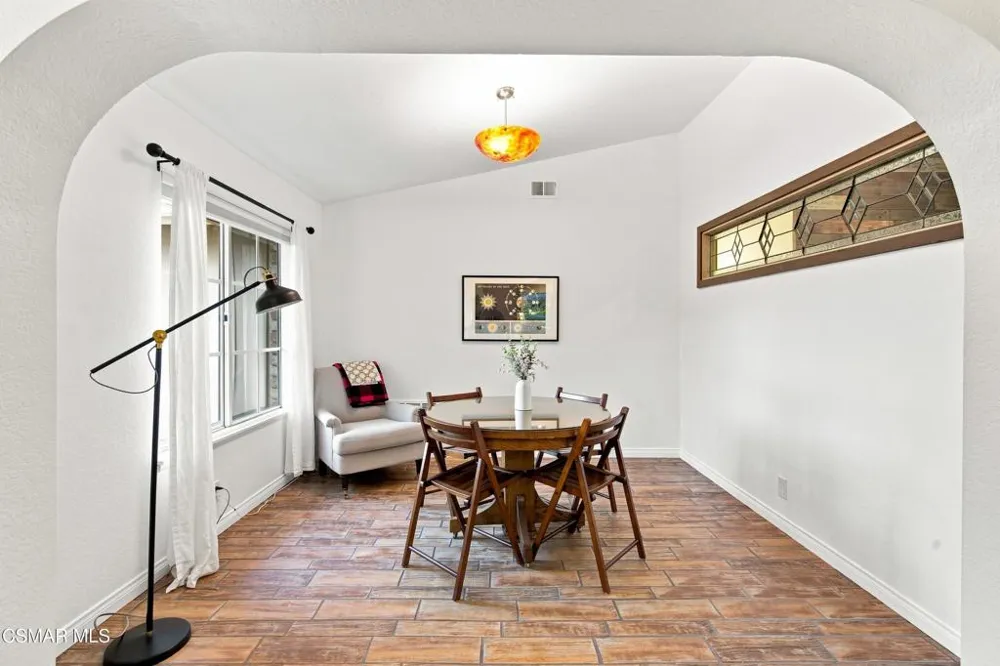 2085 Casual Court Simi Valley, CA 93065