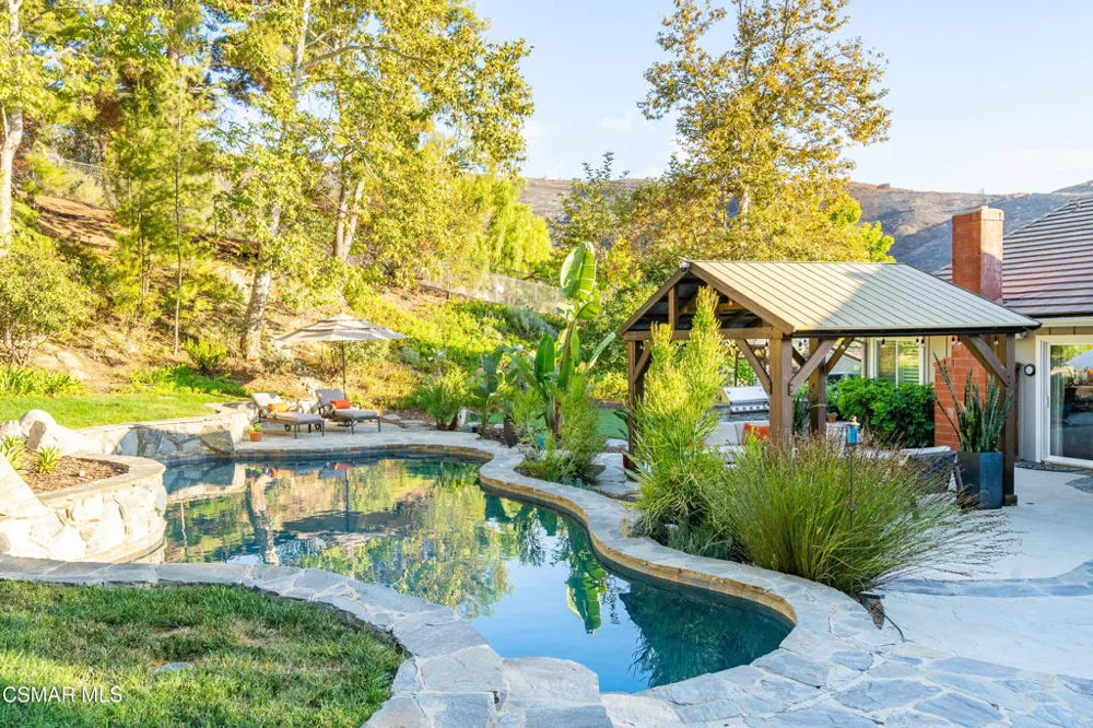 2085 Casual Court Simi Valley, CA 93065