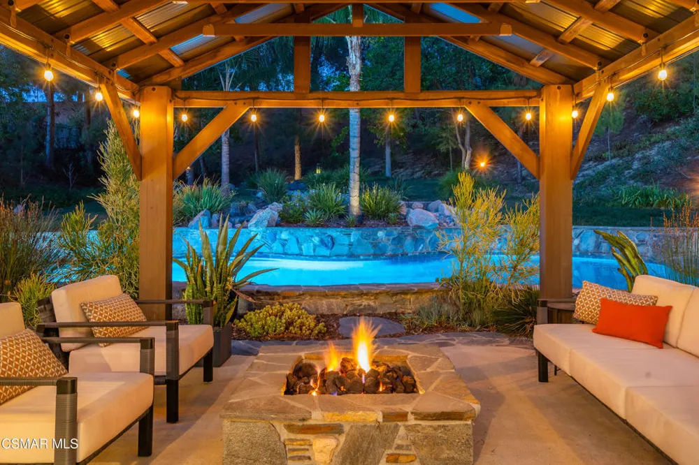 2085 Casual Court Simi Valley, CA 93065