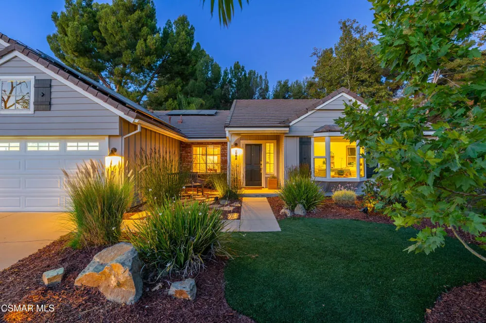 2085 Casual Court Simi Valley, CA 93065