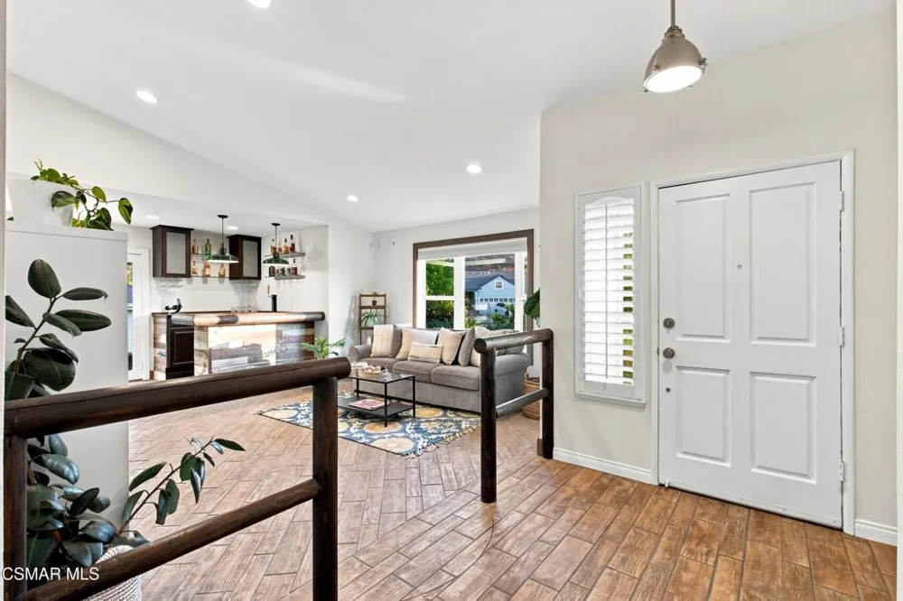 2085 Casual Court Simi Valley, CA 93065