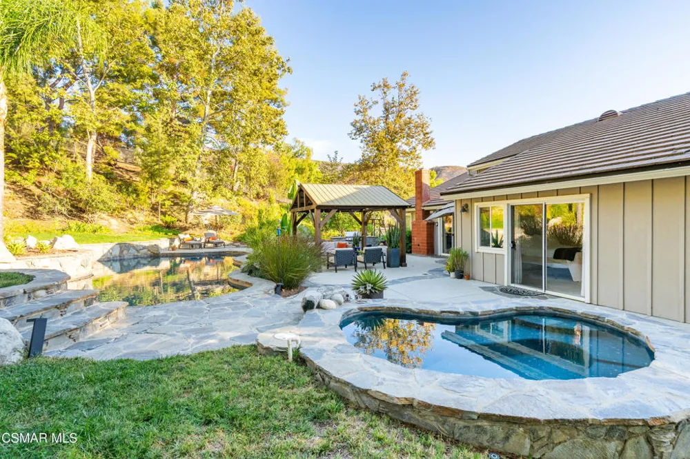 2085 Casual Court Simi Valley, CA 93065