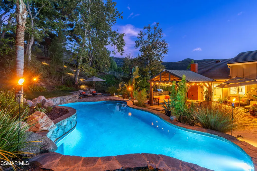 2085 Casual Court Simi Valley, CA 93065
