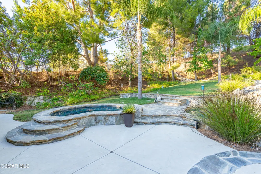 2085 Casual Court Simi Valley, CA 93065