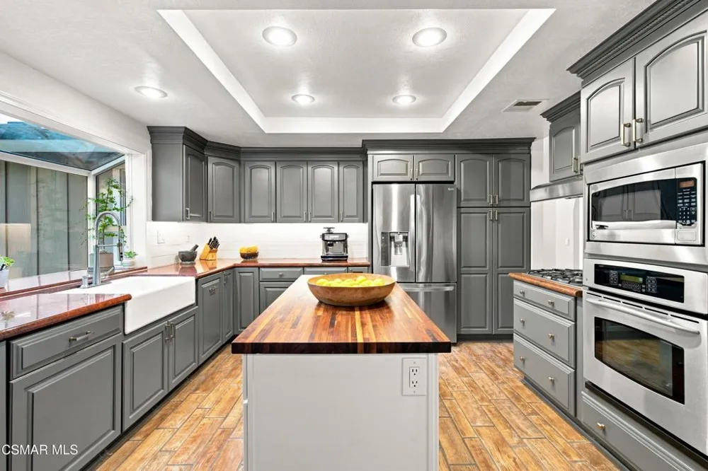 2085 Casual Court Simi Valley, CA 93065
