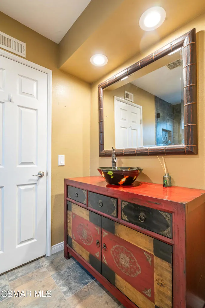 2085 Casual Court Simi Valley, CA 93065