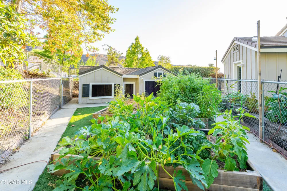2085 Casual Court Simi Valley, CA 93065