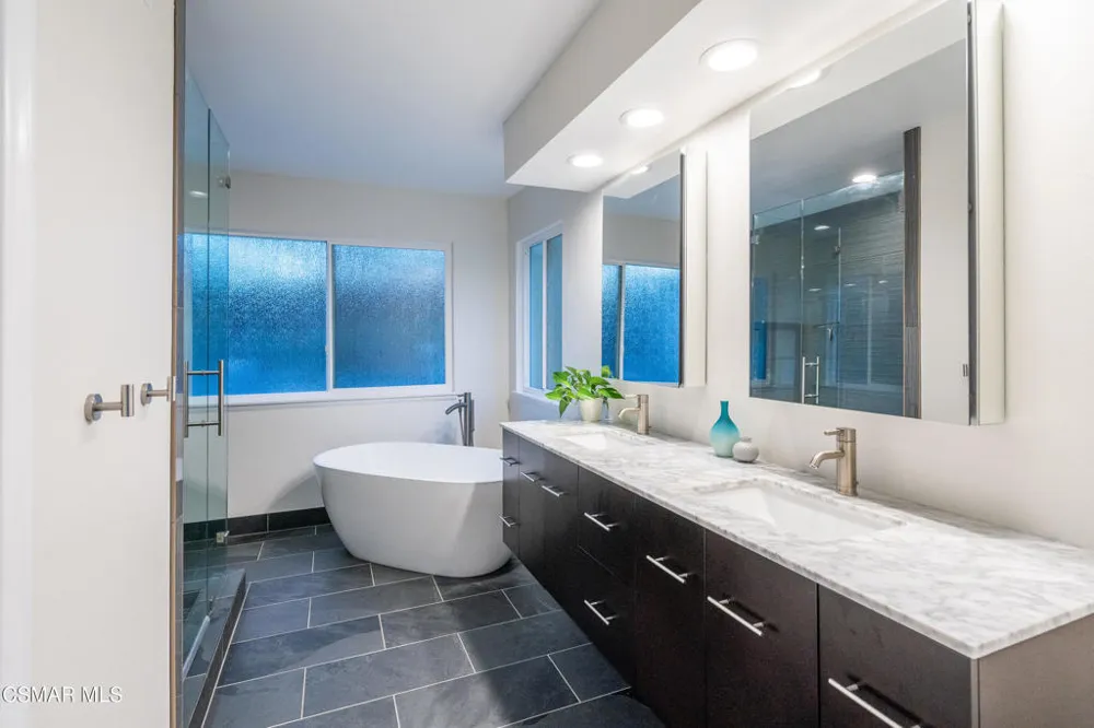 2085 Casual Court Simi Valley, CA 93065