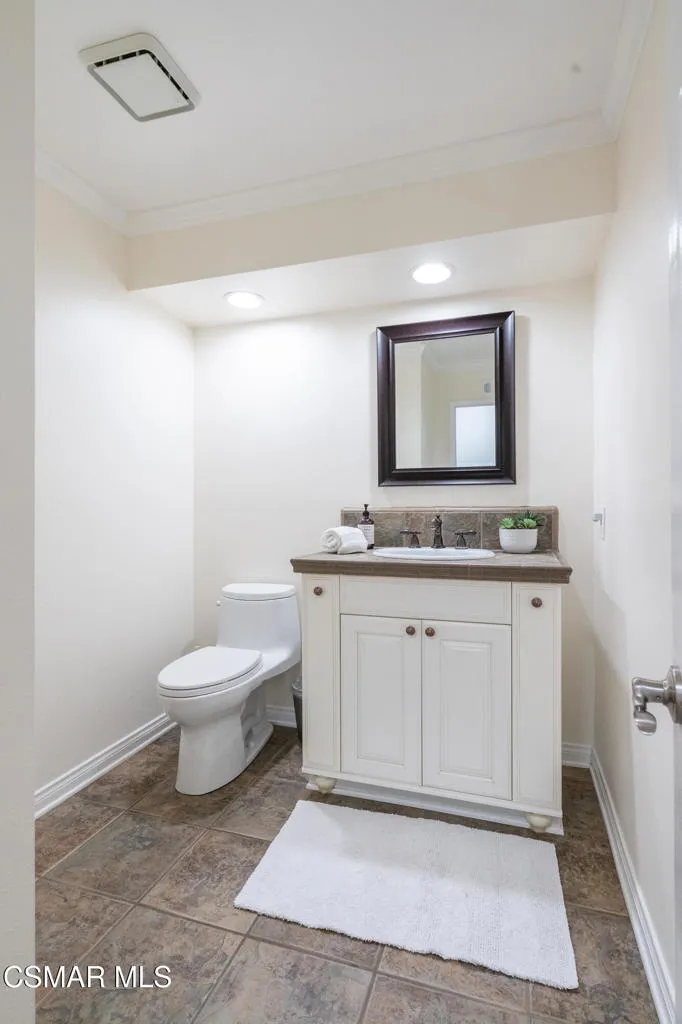 2085 Casual Court Simi Valley, CA 93065