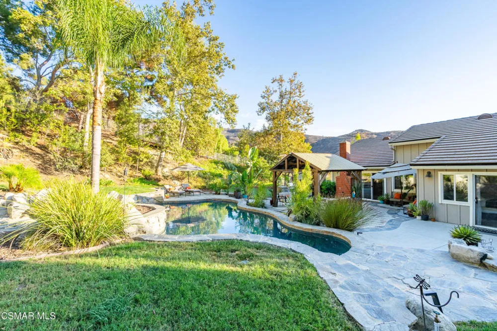 2085 Casual Court Simi Valley, CA 93065