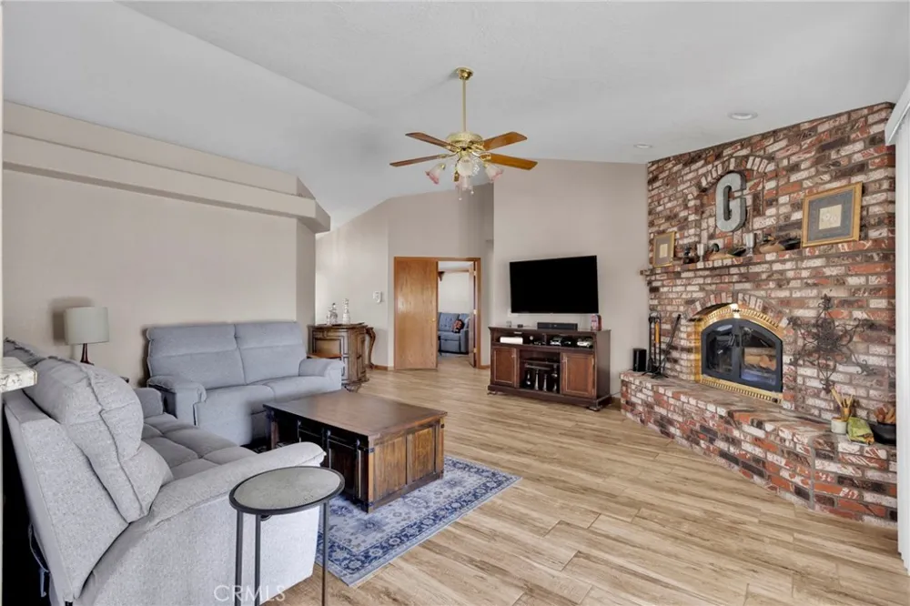 12480 Reata Apple Valley, CA 92308