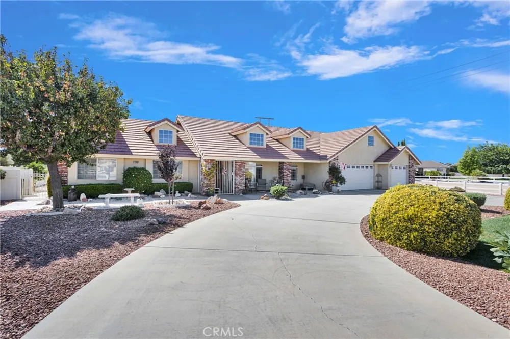 12480 Reata Apple Valley, CA 92308