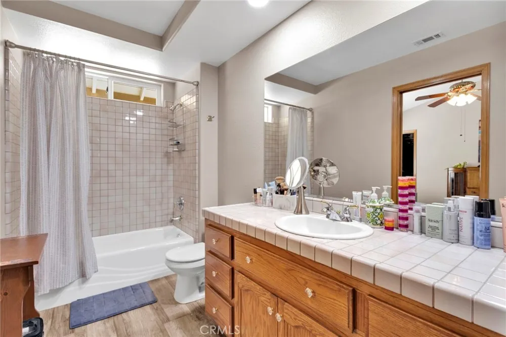 12480 Reata Apple Valley, CA 92308