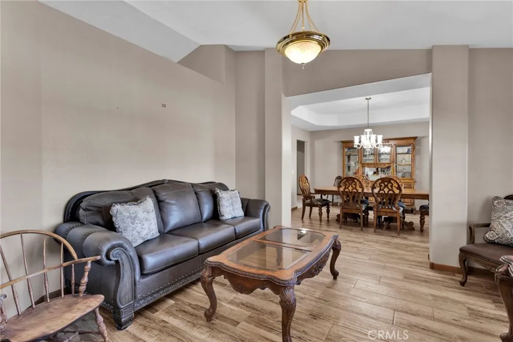 12480 Reata Apple Valley, CA 92308