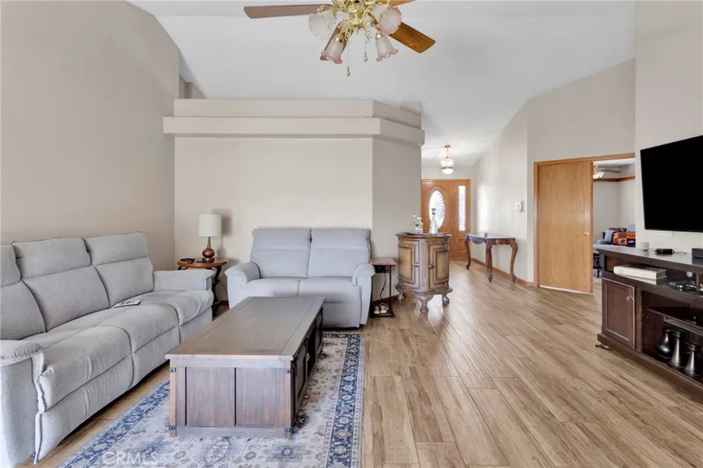 12480 Reata Apple Valley, CA 92308