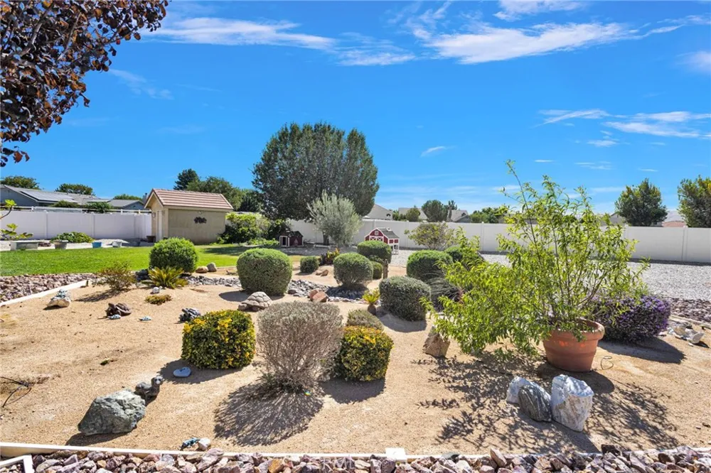12480 Reata Apple Valley, CA 92308