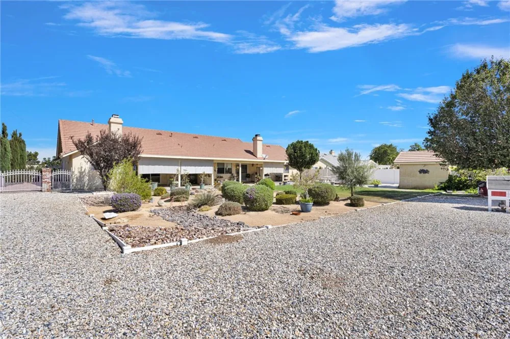 12480 Reata Apple Valley, CA 92308