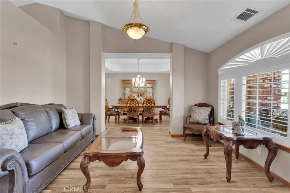 12480 Reata Apple Valley, CA 92308