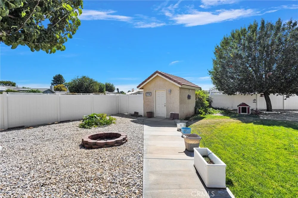 12480 Reata Apple Valley, CA 92308