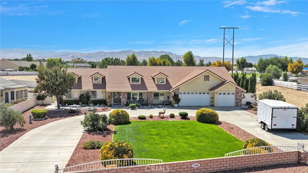 12480 Reata Apple Valley, CA 92308