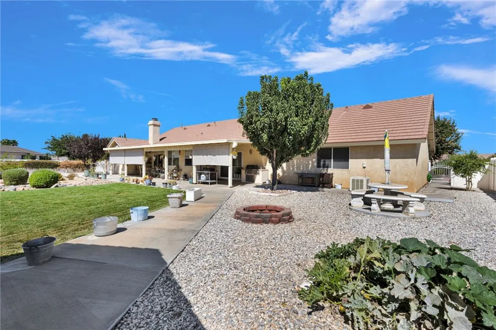 12480 Reata Apple Valley, CA 92308
