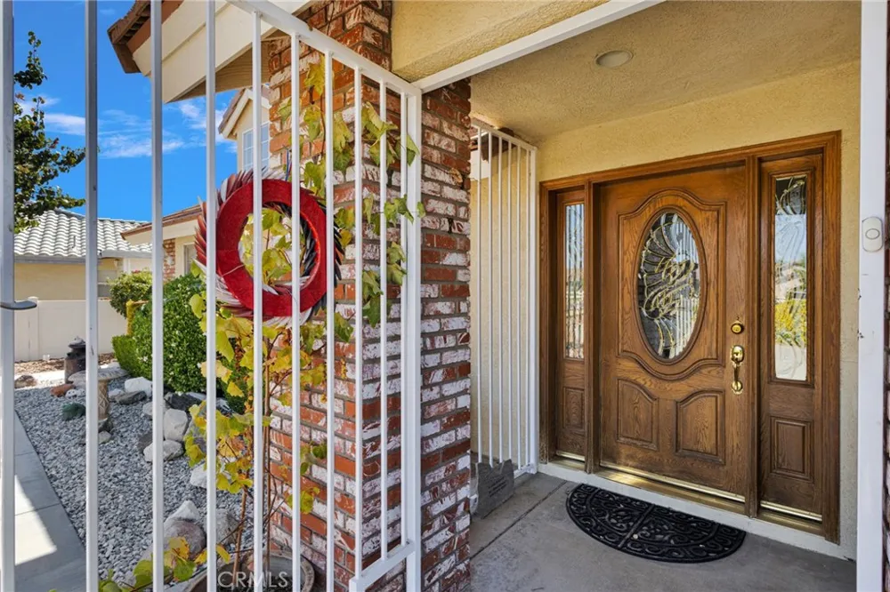 12480 Reata Apple Valley, CA 92308