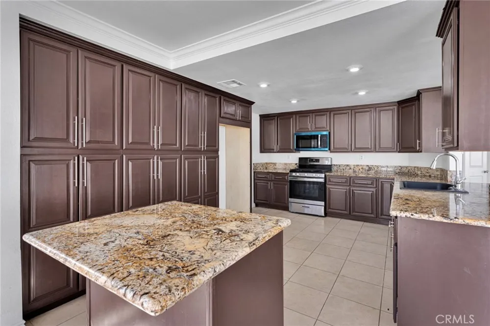 14013 Dale Court Victorville, CA 92392