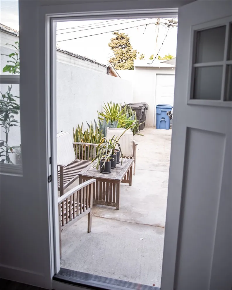 5908 Atlantic AVE UNIT #F Long Beach, CA 90805
