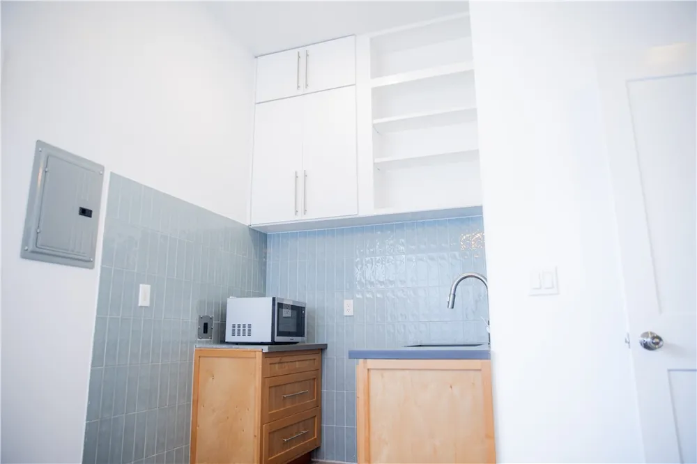 5908 Atlantic AVE UNIT #F Long Beach, CA 90805