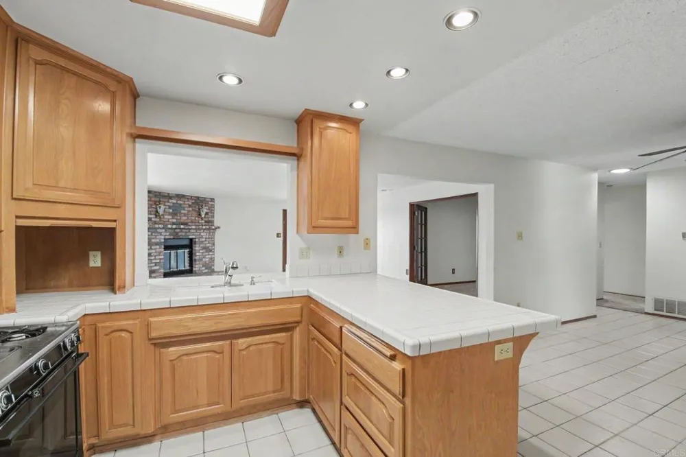 1058 Darwin Place San Diego, CA 92154