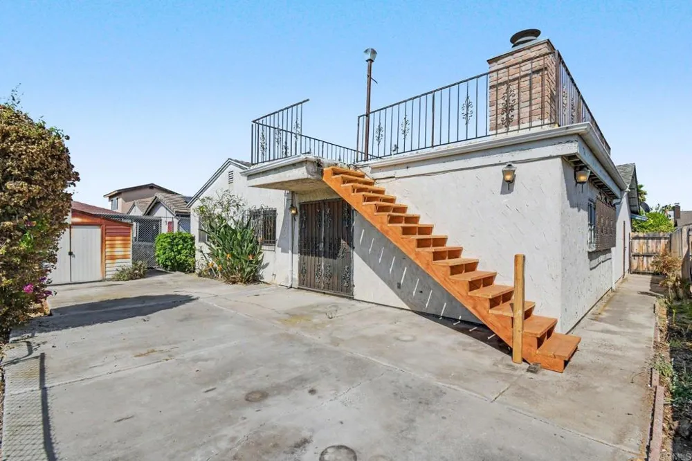 1058 Darwin Place San Diego, CA 92154