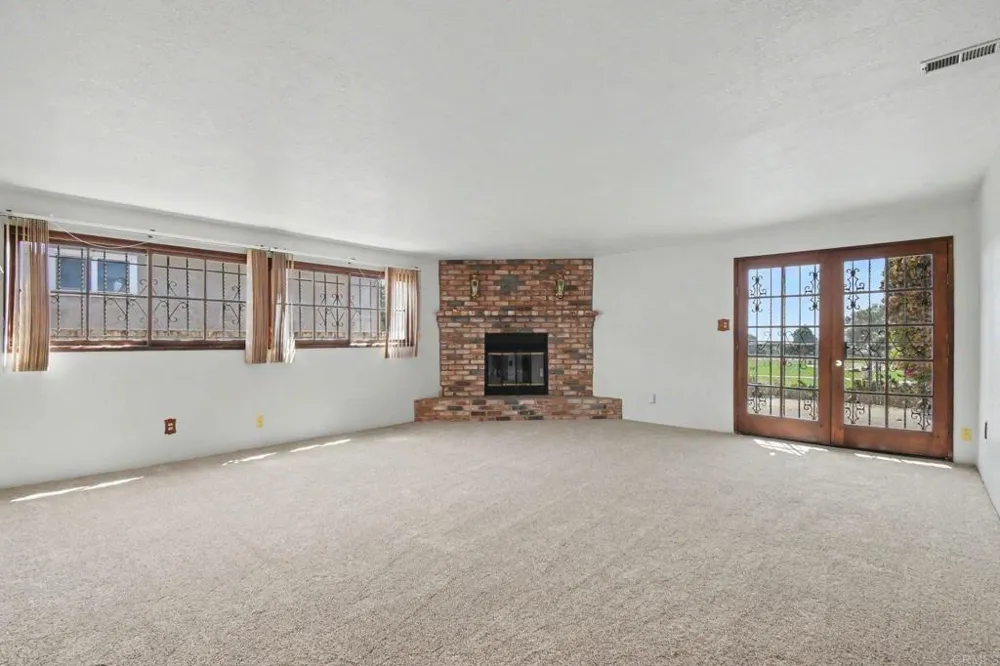 1058 Darwin Place San Diego, CA 92154