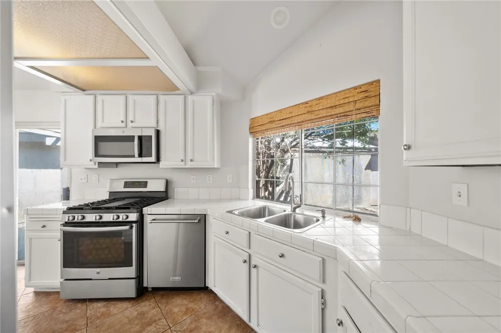 30522 Iron Bark Court Temecula, CA 92591